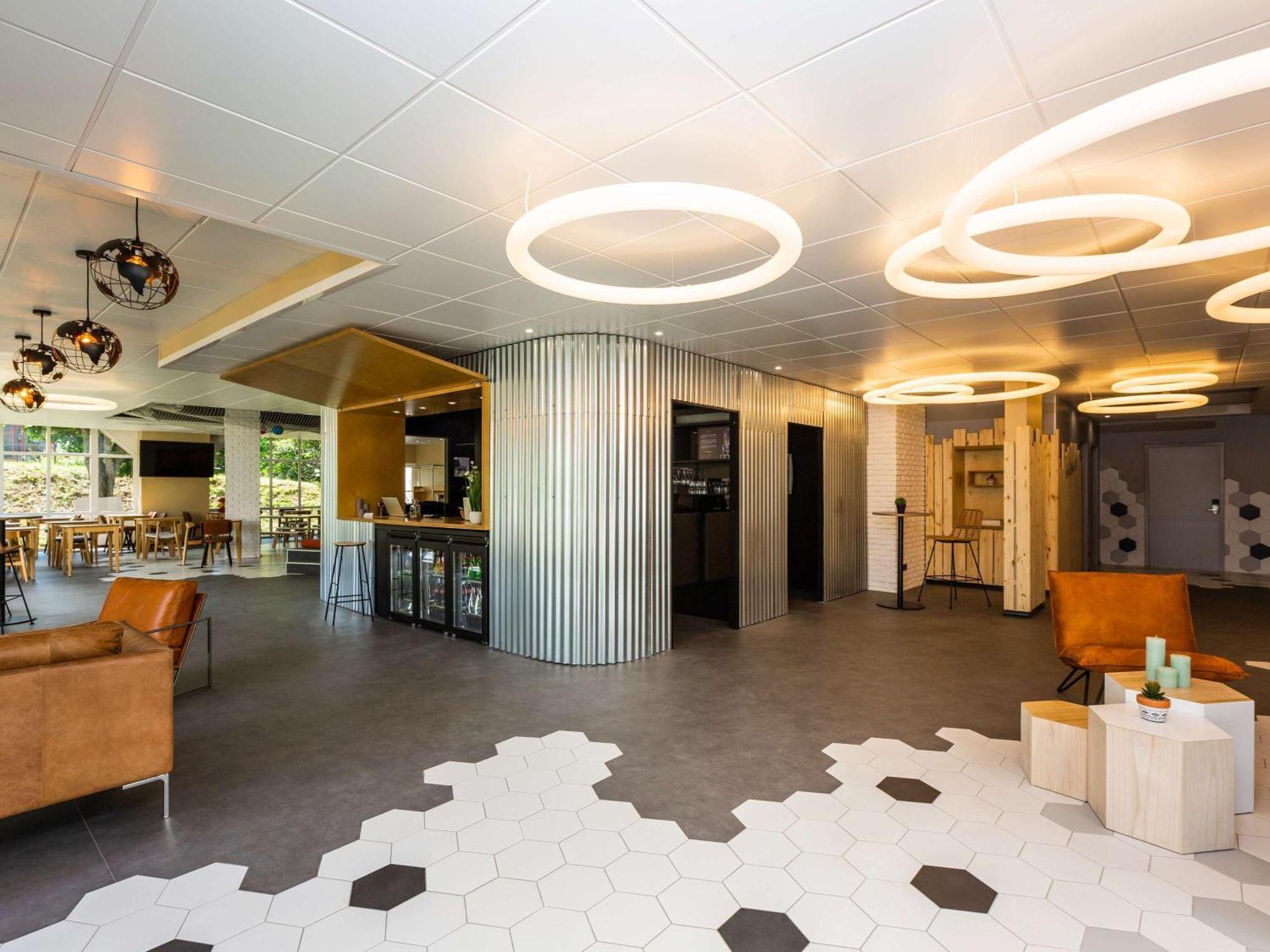 Ibis Styles Bobigny Centre Prefecture Hotel Exterior foto